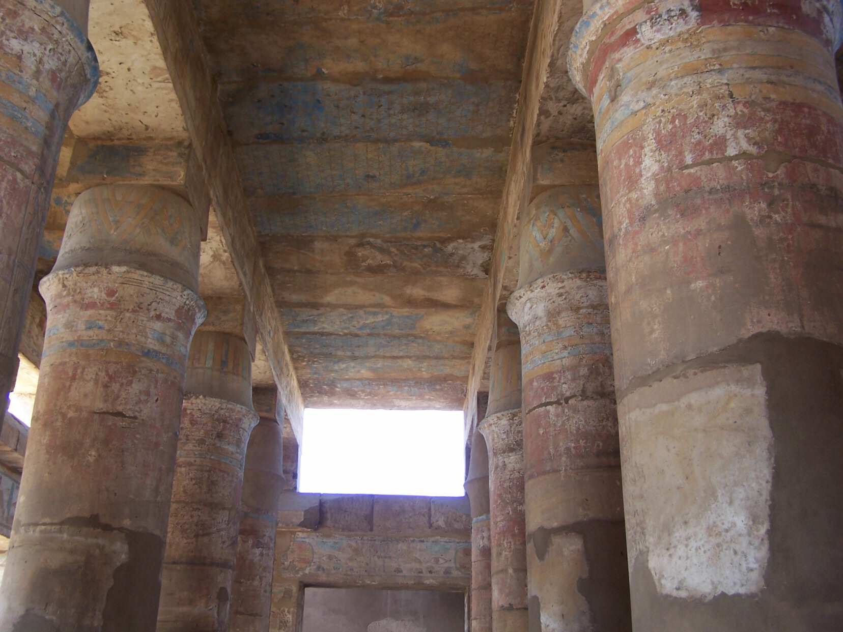 l'Akh Menou, la <<salle des ftes>>rige par Thoutmosis III pour les clbrations de la fte du heb-sed.